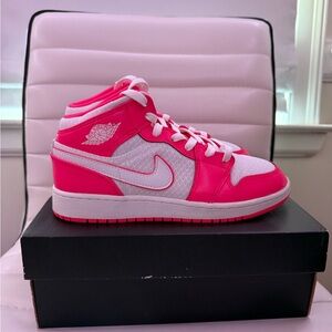 Air Jordan 1 Mid GS ‘Hyper Pink’ Women’s 6.5